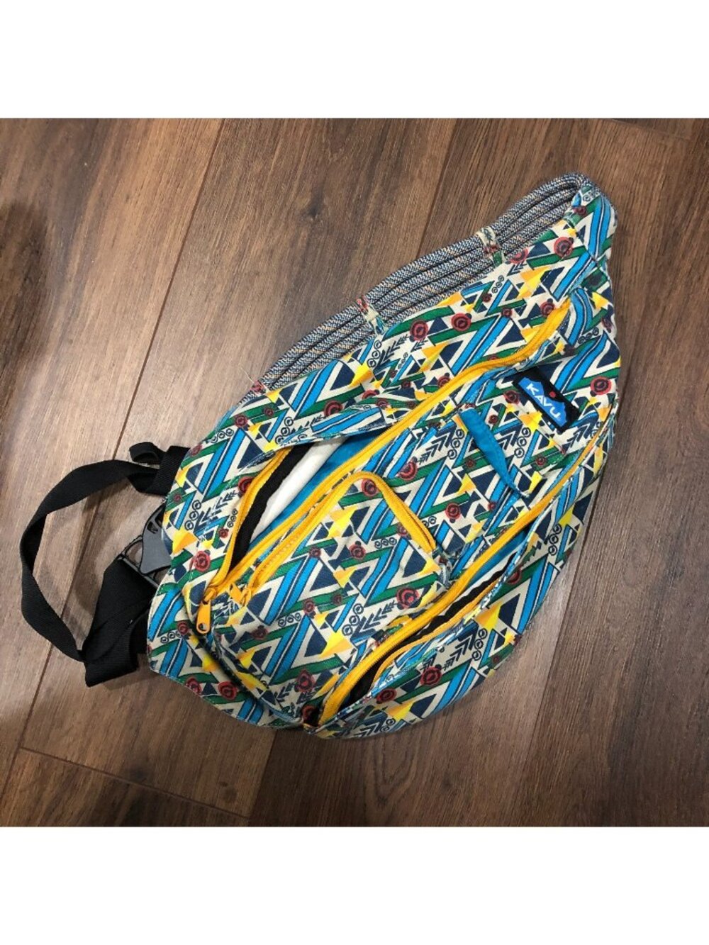 Kavu Classic Sling Rope Shoulder Crossbody Bag Pack Geometric Aztec Multicolor